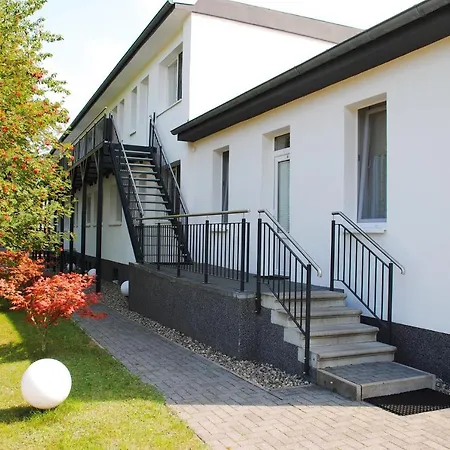 Appartementanlage-Ferienwohnungen Weisse Moewe Sassnitz Exterior photo